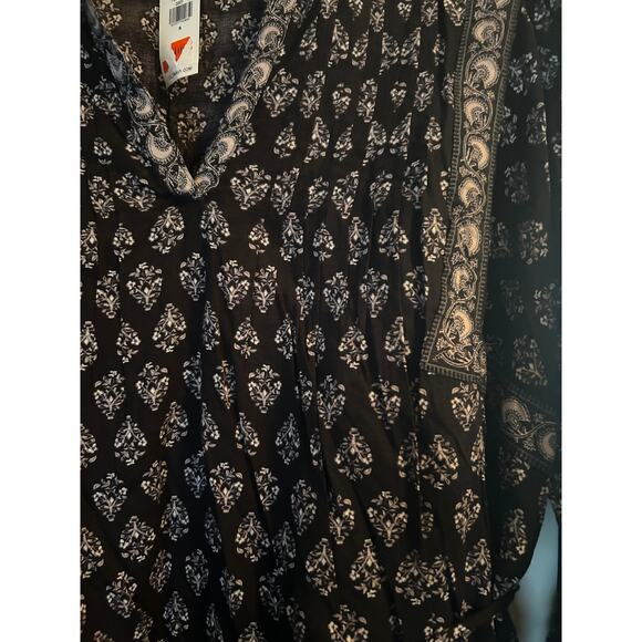NWT Old Navy Black/White Printed Long Sleeve Lightweight Dress Size Small - Picture 3 of 7